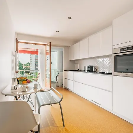 Sixties 64 2 Bedrooms With A Balcony And Parking In شقة بياريتز