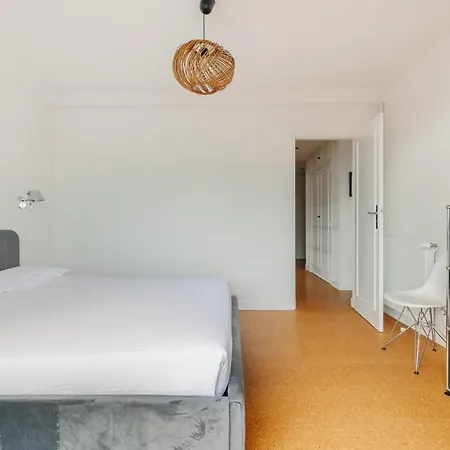 Sixties 64 2 Bedrooms With A Balcony And Parking In Apartmán *