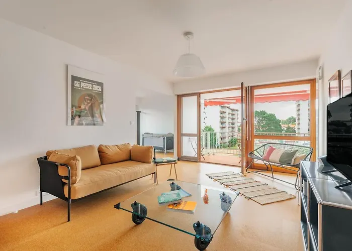 Apartamento Sixties 64 2 Bedrooms With A Balcony And Parking In Biarriz