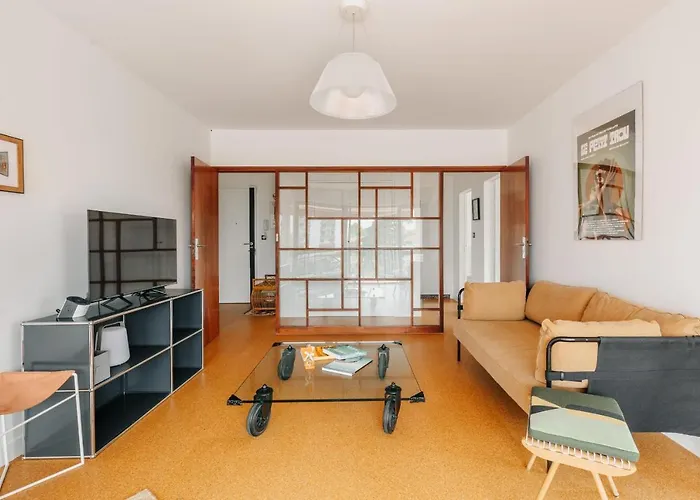 Sixties 64 2 Bedrooms With A Balcony And Parking In Apartamento *